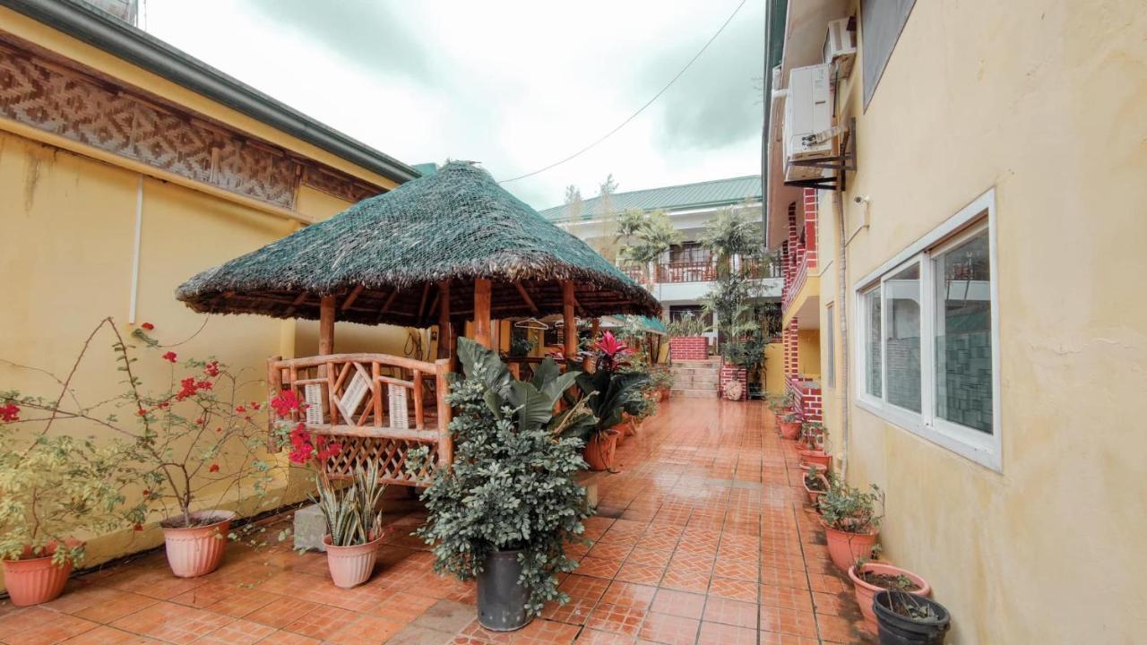 Marina Village Moalboal Exterior photo