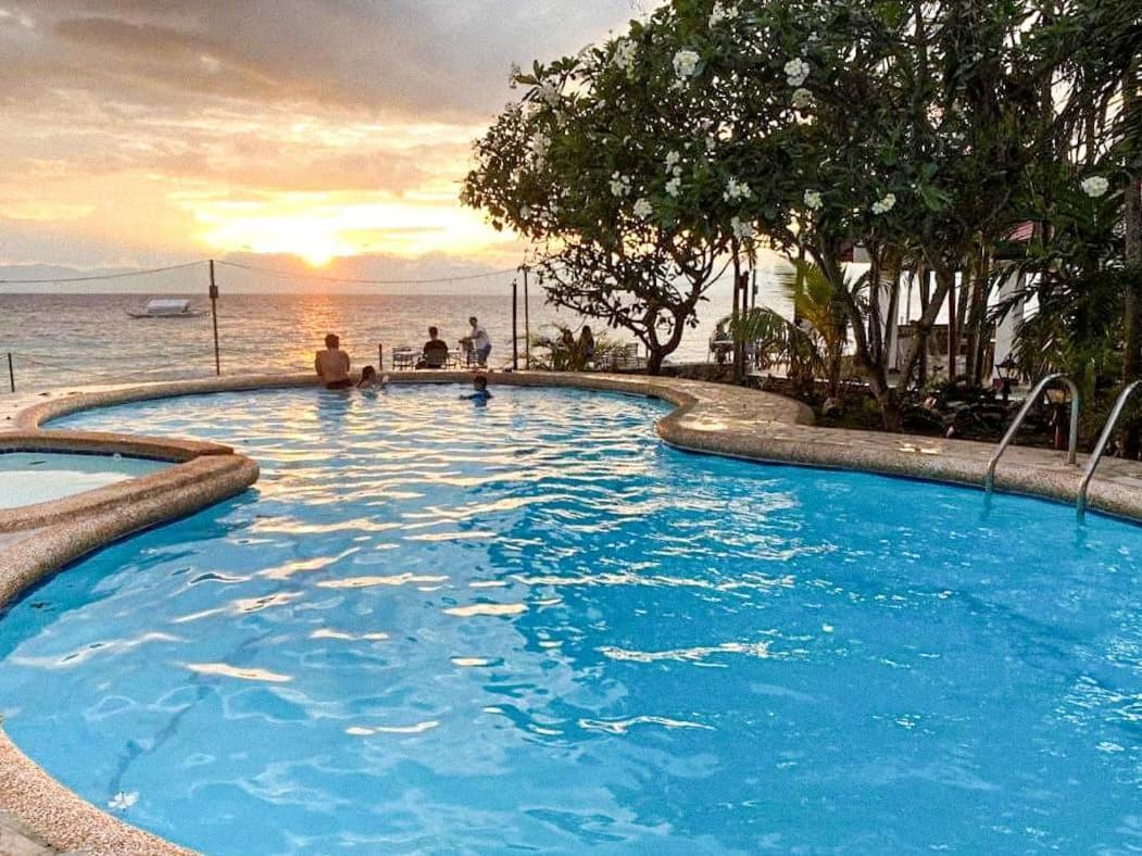Marina Village Moalboal Exterior photo
