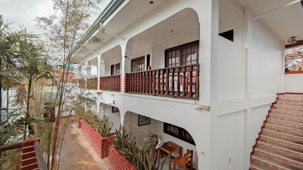 Marina Village Moalboal Exterior photo