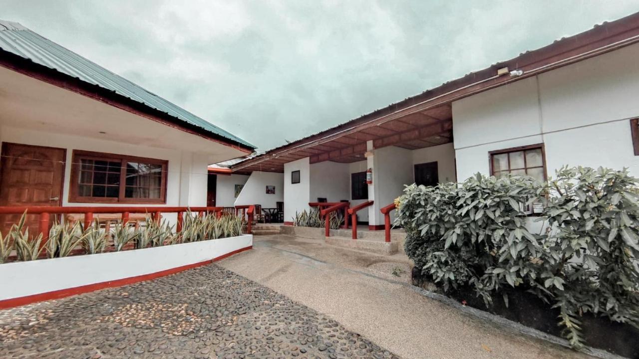 Marina Village Moalboal Exterior photo