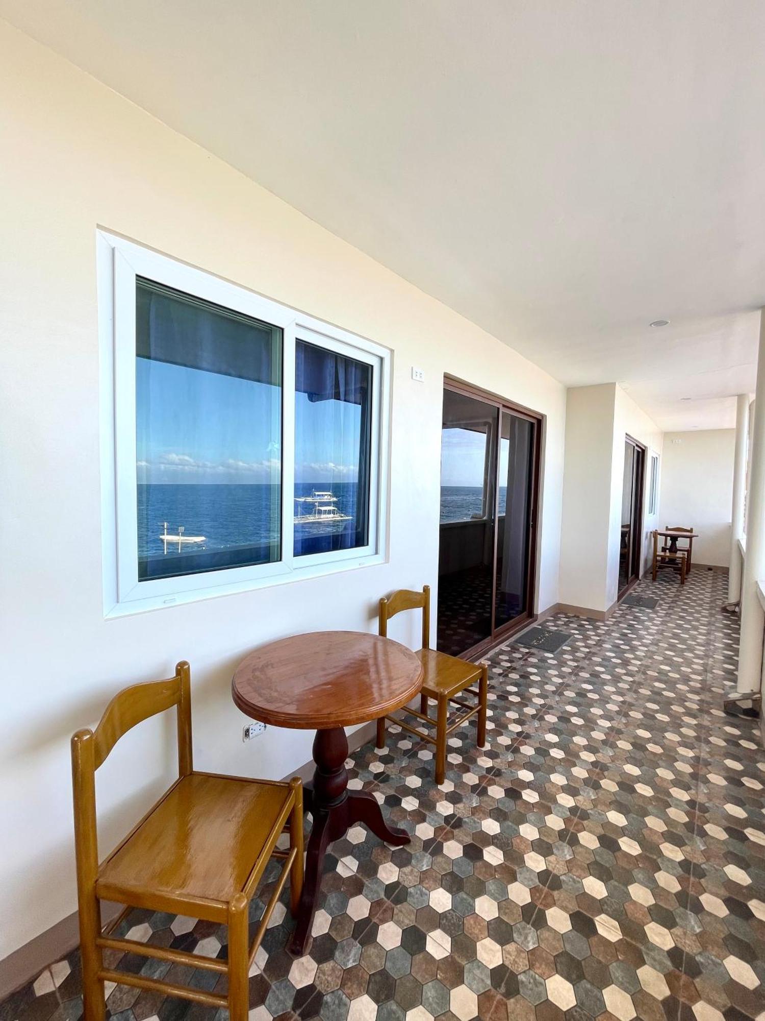 Marina Village Moalboal Exterior photo