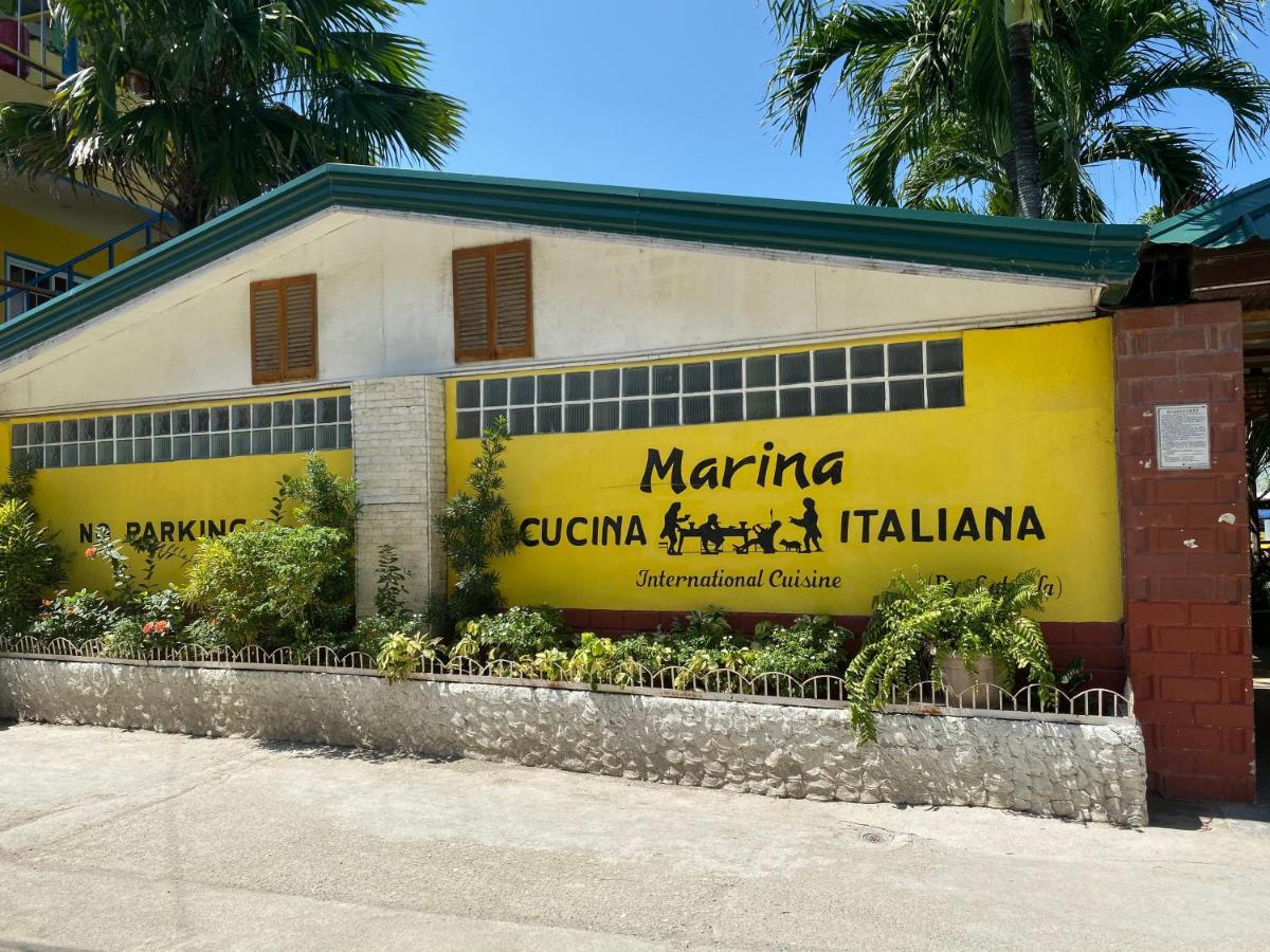 Marina Village Moalboal Exterior photo